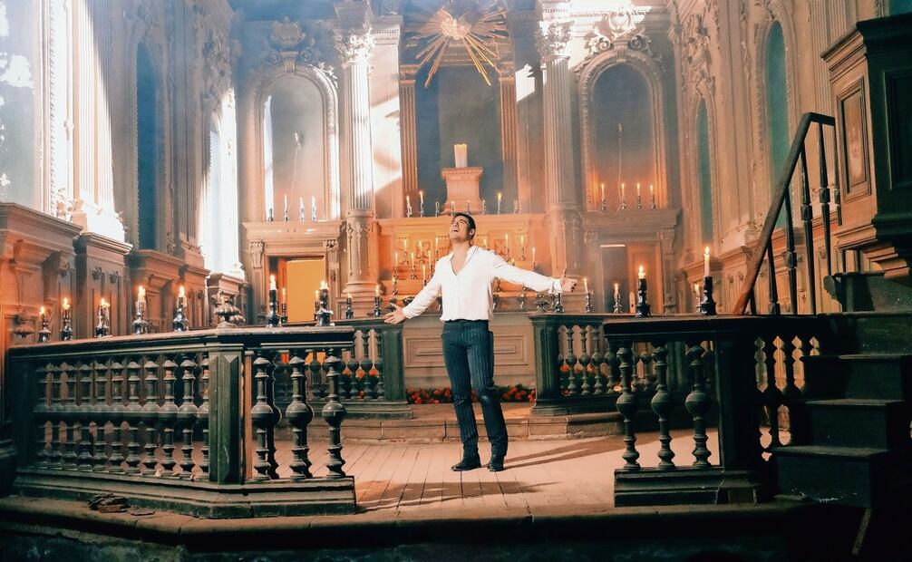 Carlos grabó el video en las Minas de Tiza de San Mateo Huexoyucan y la hacienda de San Antonio Ometusco. Foto: Sony Music