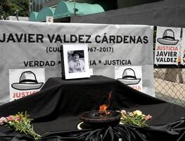 Recuerdan a Javier Valdez, periodista asesinado hace 8 años; piden a EU extraditar a "Mini Lic", presunto responsable