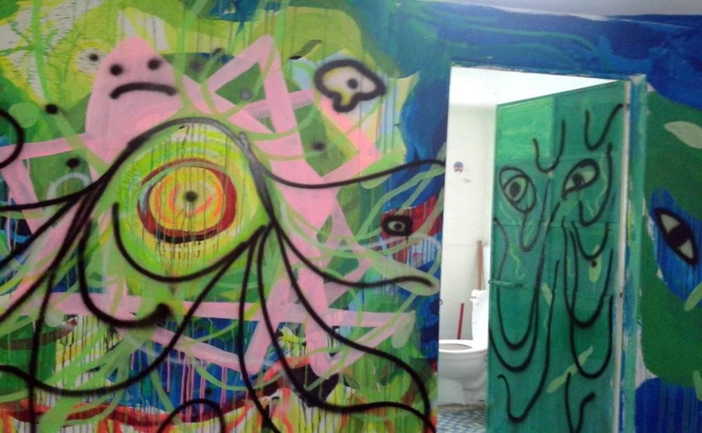 Un artista de Los Ángeles fue quien pintó los interiores del departamento en renta, lo cual provocó una fuerte reacción de la dueña, fue el fin de este centro cultural clandestino. Especial, cortesía.