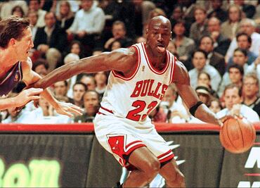 La nostalgia por Jordan y Rodman revive la pelea que tuvieron en muñecos de plastilina