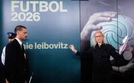 Annie Leibovitz retrató a futbolistas mexicanos para el Mundial; presenta exposición en el Museo Nacional de Antropología