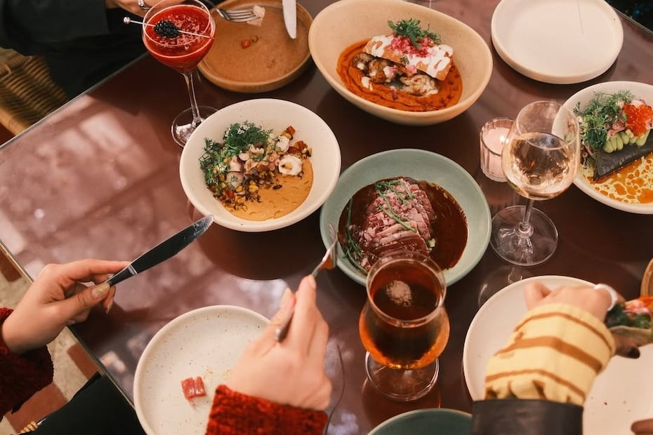 En Parlante, los visitantes disfrutan mariscos, tacos y un ambiente bohemio. Foto: Instagram @parlanterestaurante