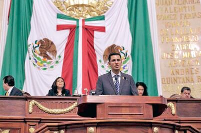 Morena prevé ahorrar 800 mdp en Congreso