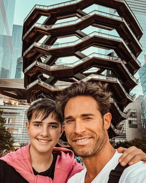 Así luce hoy Santiago, el hijo de Sebastián Rulli