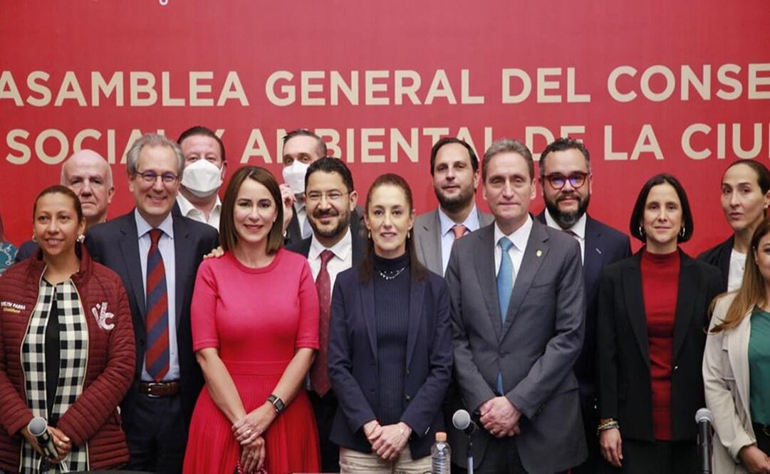 El tercer paquete fue presentado por la secretaria de Administración y Finanzas, Luz Elena González Escobar. Foto: Especial 