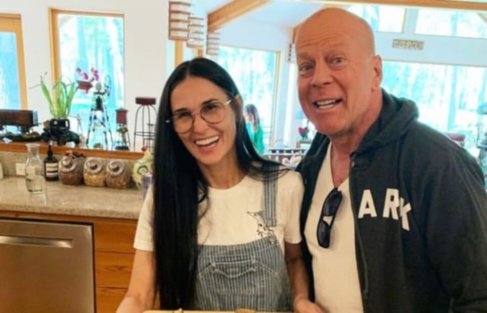 Demi Moore se muda con Bruce Willis y su esposa para cuidar al actor