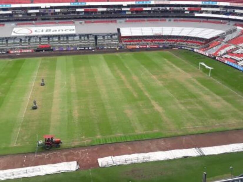 El fracaso del pasto del Estadio Azteca