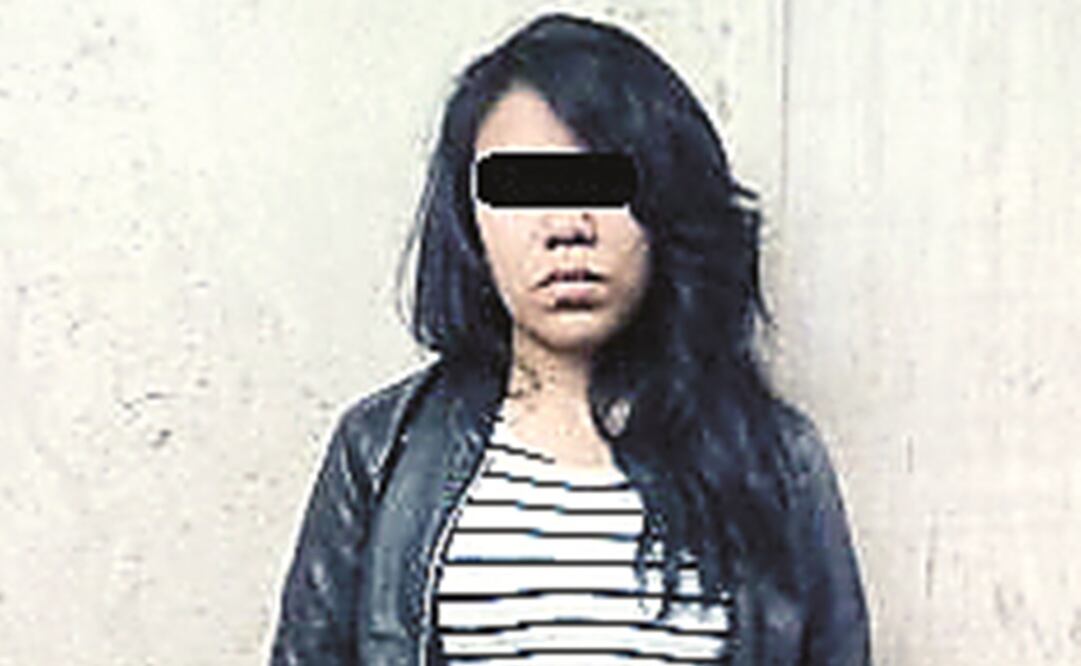 Disturbios. En el lugar del enfrentamiento entre estudiantes, se detuvo a una joven a la que se trasladó al Juzgado Cívico de VCA-2. (ESPECIAL)