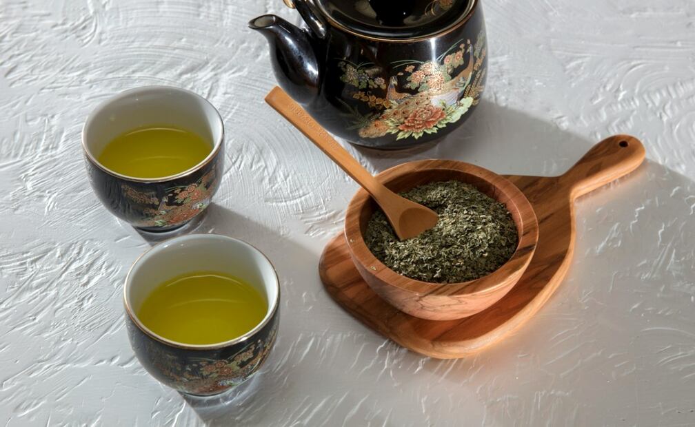 Aprende a preparar el té verde en sencillos pasos. Foto: Unsplash / Randy Fath