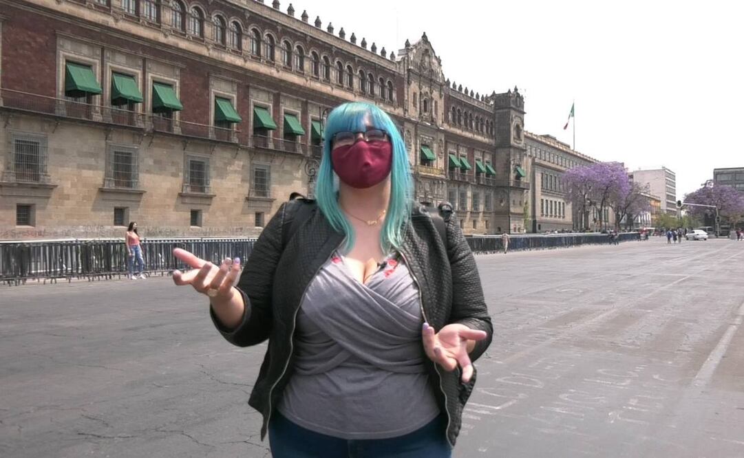 Helen recuerda que cuando un artefacto de humo cayó a su lado, sin pensarlo, lo tomó y lo arrojó hacia las vallas de Palacio Nacional. Fotos: Gisela Castillo. EL UNIVERSAL