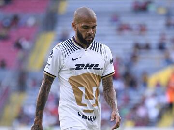 Pumas le manda mensaje a Dani Alves y exige indemnización millonaria