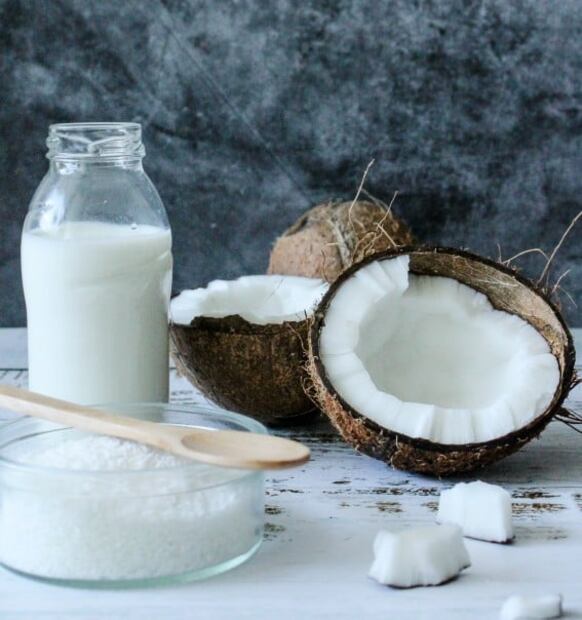 Los beneficios que la leche de coco le aporta a tu piel y pelo
