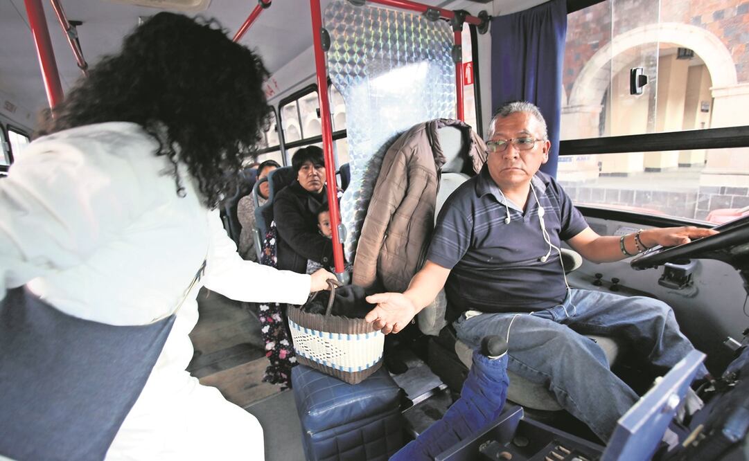 El presidente de la Federación Auténtica del Transporte (FAT) reveló que choferes de sus unidades, llamadas “rutas”, conducen drogados y varios de ellos requieren ayuda para enviarlos a rehabilitación. Foto: Archivo / EL UNIVERSAL.