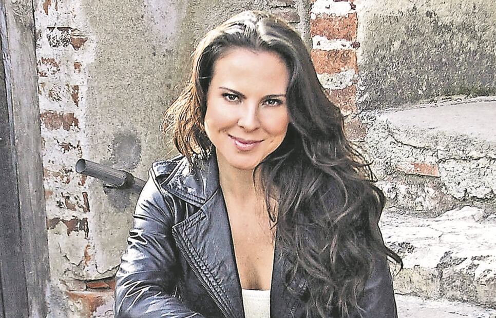 Kate del Castillo ha externado en las redes sociales su amor por Montserrat Oliver, Fabiola Campomanes, Yolanda Andrade y Roxana Castellanos, amigas a quienes conoce desde hace 20 años (ARCHIVO EL UNIVERSAL)