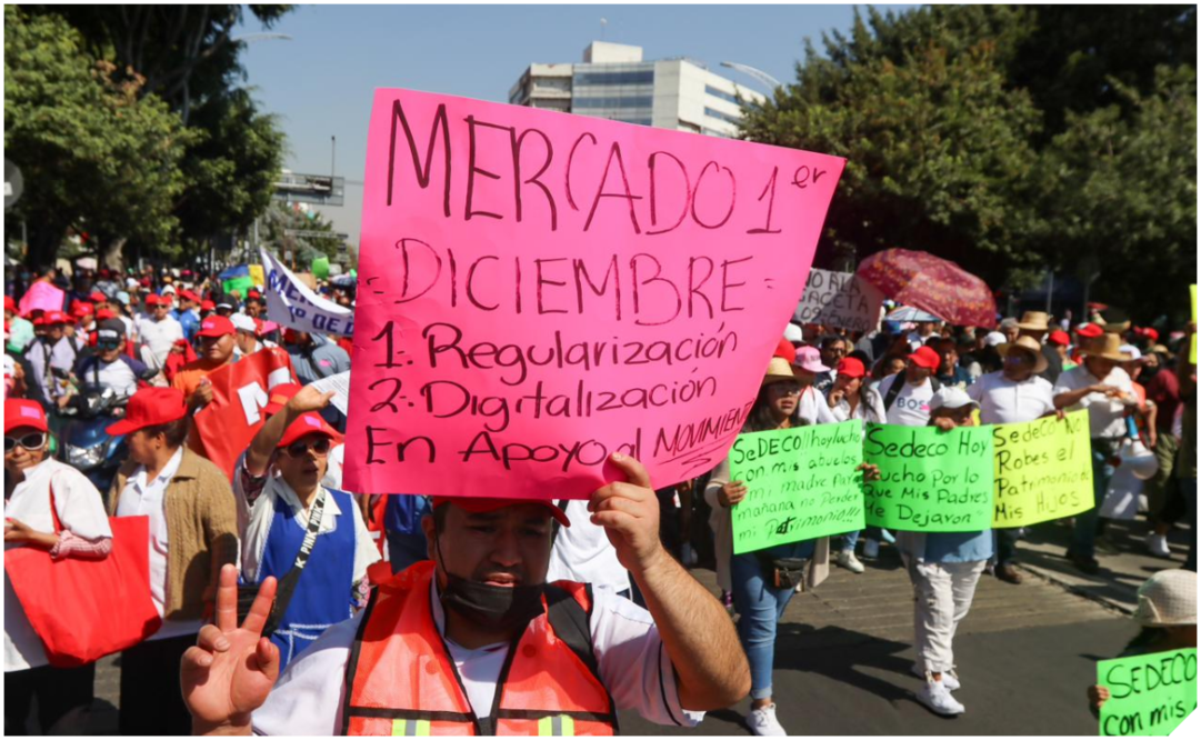 Bloqueo de Comerciantes de mercados públicos CDMX. Foto: Axel Sánchez/ EL UNIVERSAL