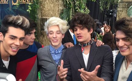 Famosos desfilan en alfombra de "El libro de la selva"