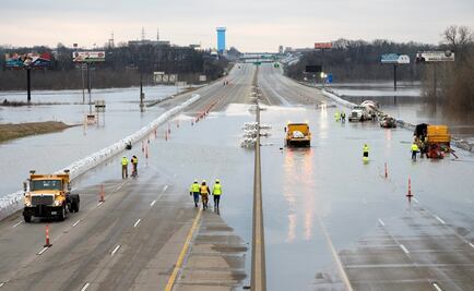 Inundaciones dejan al menos 24 muertos en EU