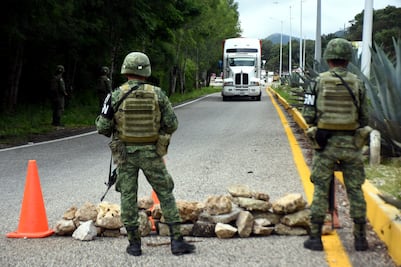 Guardia Nacional crea muro humano en la frontera sur, asegura obispo