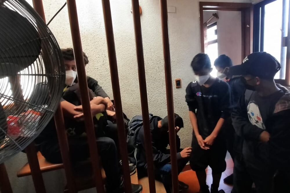 La casa fue resguardada y personal de Protección Civil y Bomberos brindó ayuda al grupo de centroamericanos. Foto: Especial