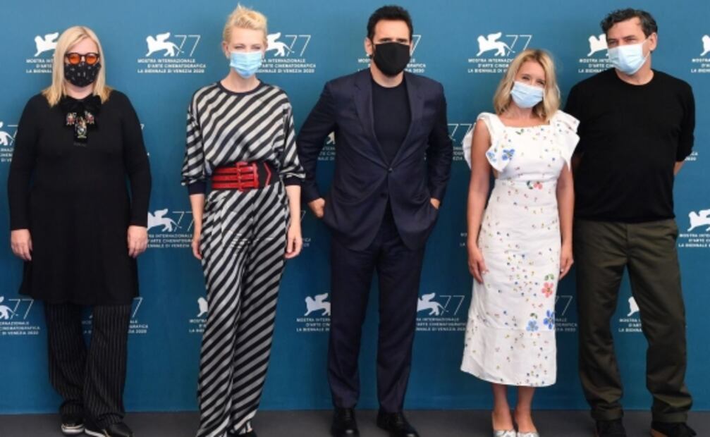 Cate Blanchett llama a arriesgarse a la "monocultura del streaming"