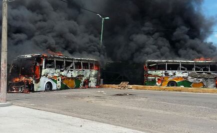 Queman 2 autobuses de pasajerons en Juchitán, Oaxaca