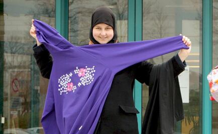 Francia multa a tres mujeres por utilizar "burkini" 