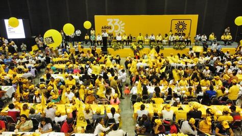 PRD celebra 33 aniversario; sostienen que segurirán "dando la batalla por la democracia"