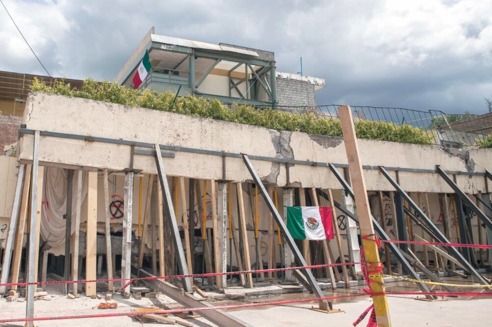 Sheinbaum reveló que en 2013, Obras y Desarrollo Urbano de Tlalpan advirtió del daño a la estructura, que provocó una serie de demoliciones que la propietaria del colegio ordenó realizar en el tercer y cuarto pisos, sin permiso. (ARCHIVO EL UNIVERSAL)