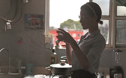 “Nadie toca la puerta y te apoya”: Dulce, una joven mamá que halló en el trabajo sexual una salida a la crisis