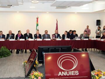 Promete SEP a universidades acelerar subsidios