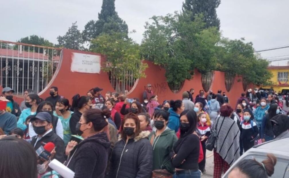 Exigen destitución de directora de primaria donde profesor es acusado de violencia sexual en Coahuila