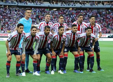 Chivas busca reconciliarse con sus aficionados