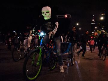 Estas son las calles que cerrarán por el paseo en bici de Día de Muertos 2023