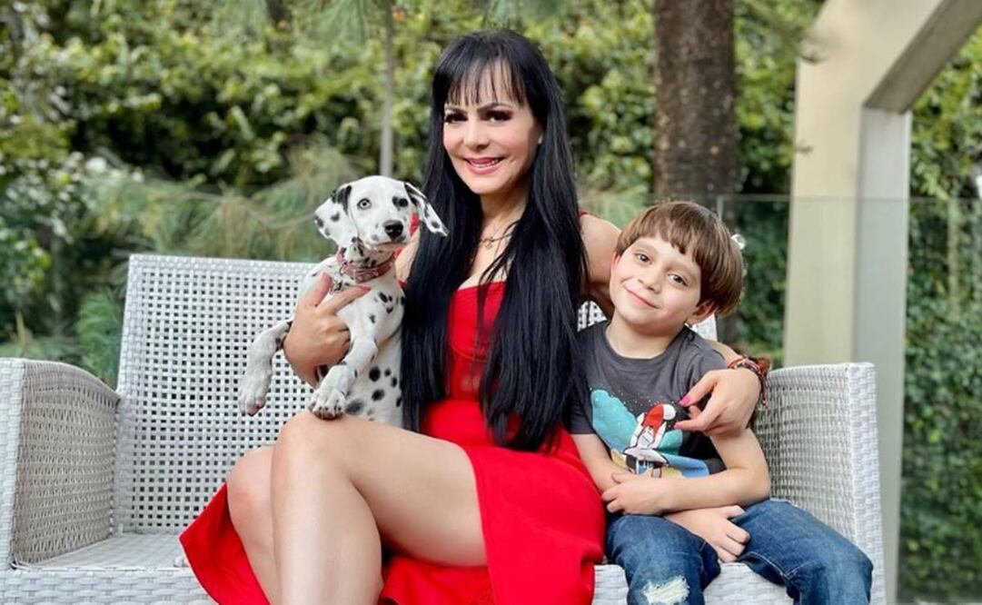 Maribel Guardia y su nieto, quien tiene un gran parecido físico con su padre. Foto: Instagram maribelguardia.
