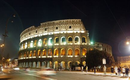 Joven entra al Coliseo romano por la noche y se rompe la pelvis