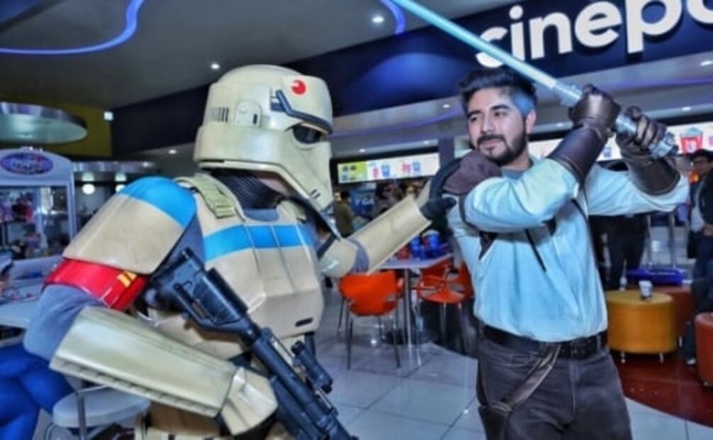 Fans de Star Wars invaden cines durante estreno de "El ascenso de Skywalker"