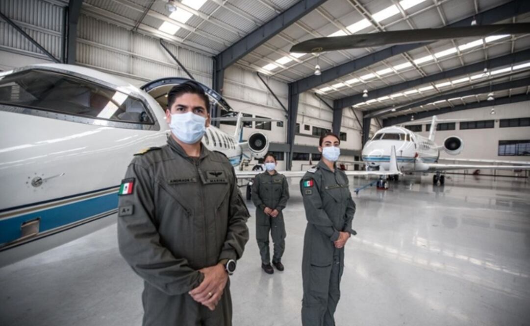 The navy team works together to save lives - Photo: Germán Espinosa/EL UNIVERSAL