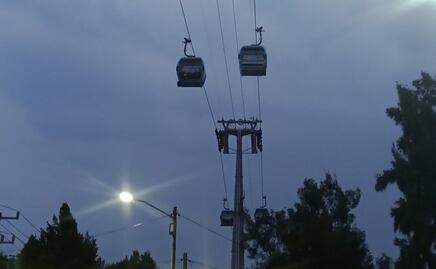 Transporte público de la CDMX es afectado por lluvias; reportan retrasos en Metrobús y desalojo en línea 1 del Cablebús 