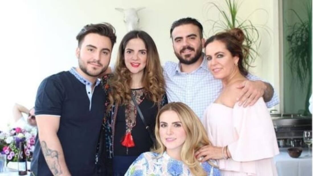 Él es Vicente Fernández Jr. , el protagonista de los polémicos primeros capítulos de "El último rey"