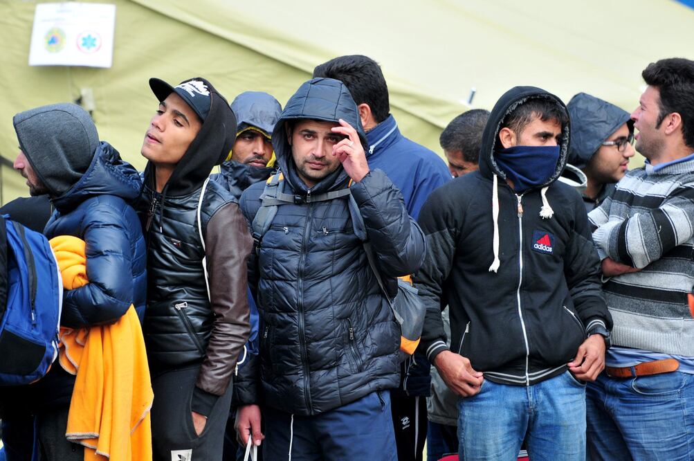 El sábado, al menos 3 mil personas arribaron a Eslovenia; para el mediodía de hoy se esperaba la llegada de otros mil 800(EFE)