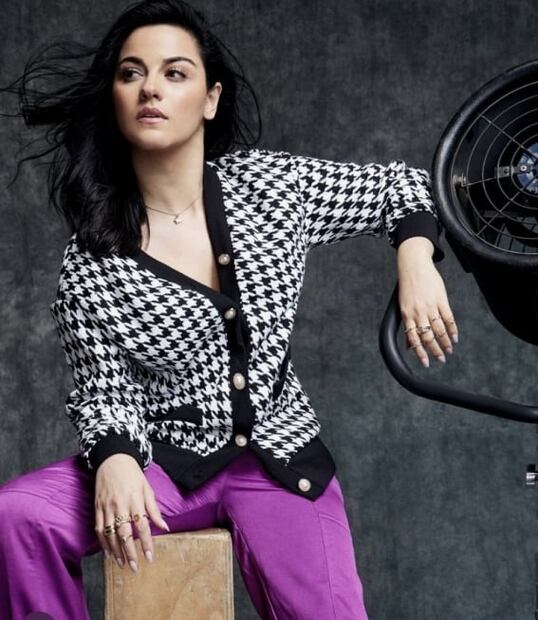 Maite Perroni sorprende con look rastas tras anunciar su embarazo