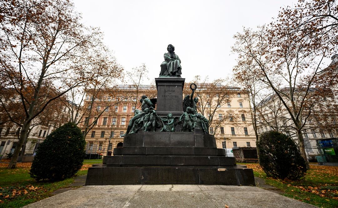 Estatua de Ludwig van Beethoven ubicada en Bonn, Alemania. Foto:  EFE/EPA/CHRISTIAN BRUNA