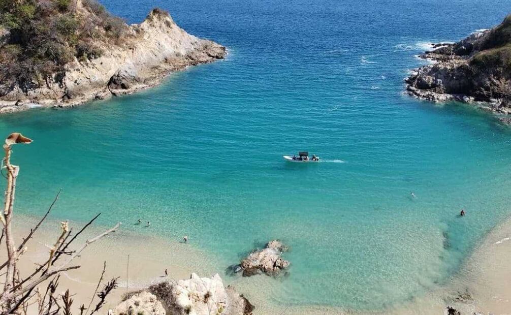 El gobernador Alfredo Ramírez Bedolla invita a turistas nacionales y extranjeros a visitar playas michoacanas en Semana Santa. Foto: Especial