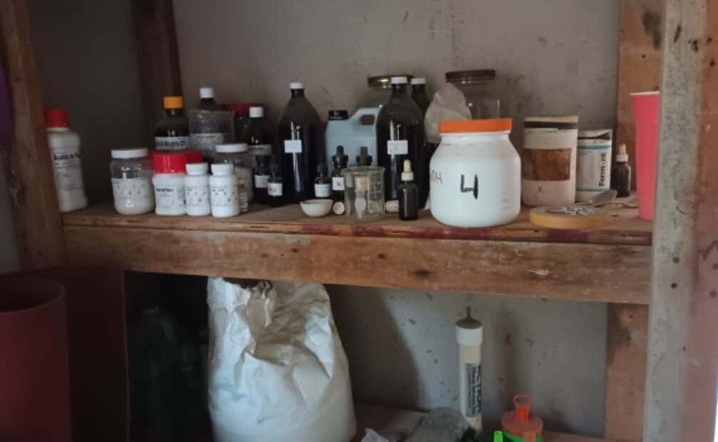 Desmantelan 18 laboratorios clandestinos y 60 plantíos de amapola y marihuana en Sinaloa y Michoacán 
