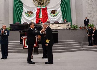 Entregan medalla "Adolfo Ruíz Cortines 2017" al Ejército y la Marina