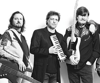 “No colapsen”, el consejo de una banda española 