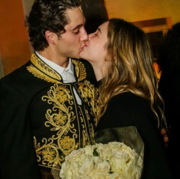 Mía Rubín y Tarik Othon presumen su romance en redes.