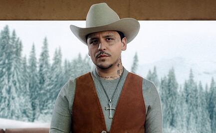 Christian Nodal continúa borrándose los tatuajes del rostro; así luce ahora: "andaba entre Freddy Krueger y Deadpool"