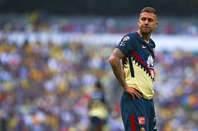 A Ménez no le gusta convivir en el América