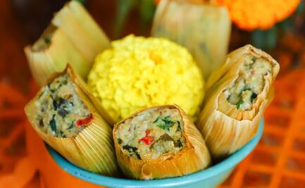 Prepara un tamal vegano con acelgas